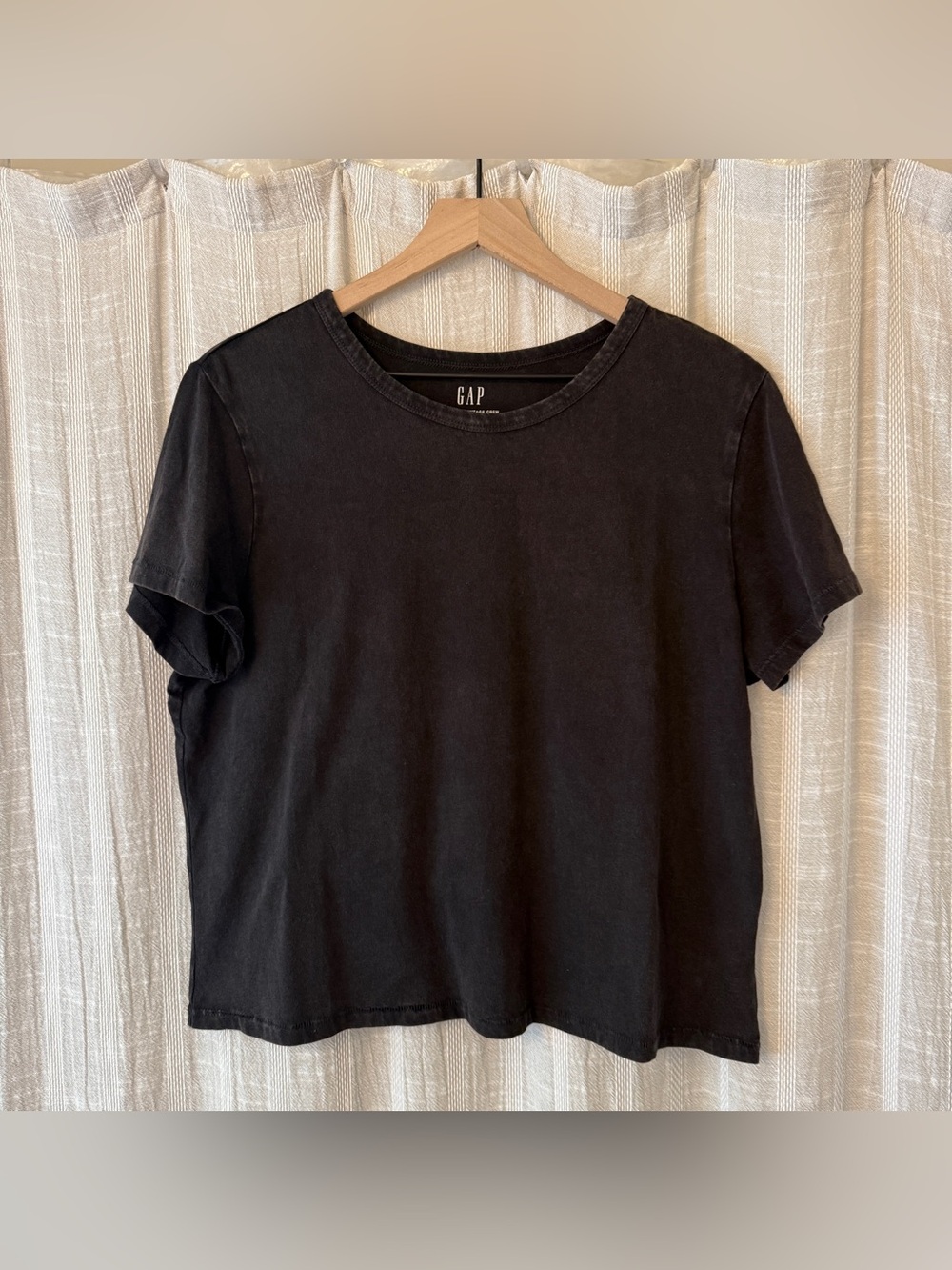 GAP shrunken vintage crew t-shirt large